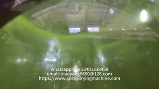 当社の高度な噴霧乾燥システムで液体を高品質の粉末に変えます